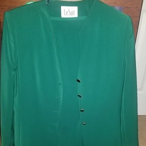 Women's green 2 piece Le Suit set sz 12